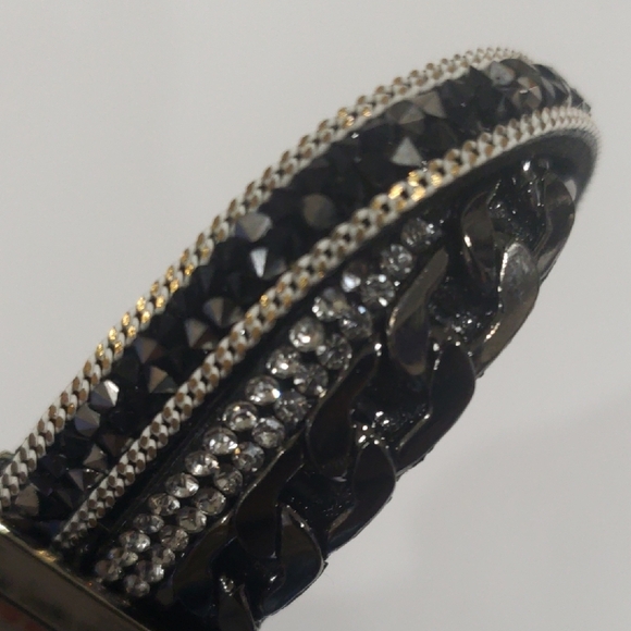 Elegant Black Bracelet Silver & Crystal Accents Magnetic Closure Women's Jewelry - Picture 4 of 5